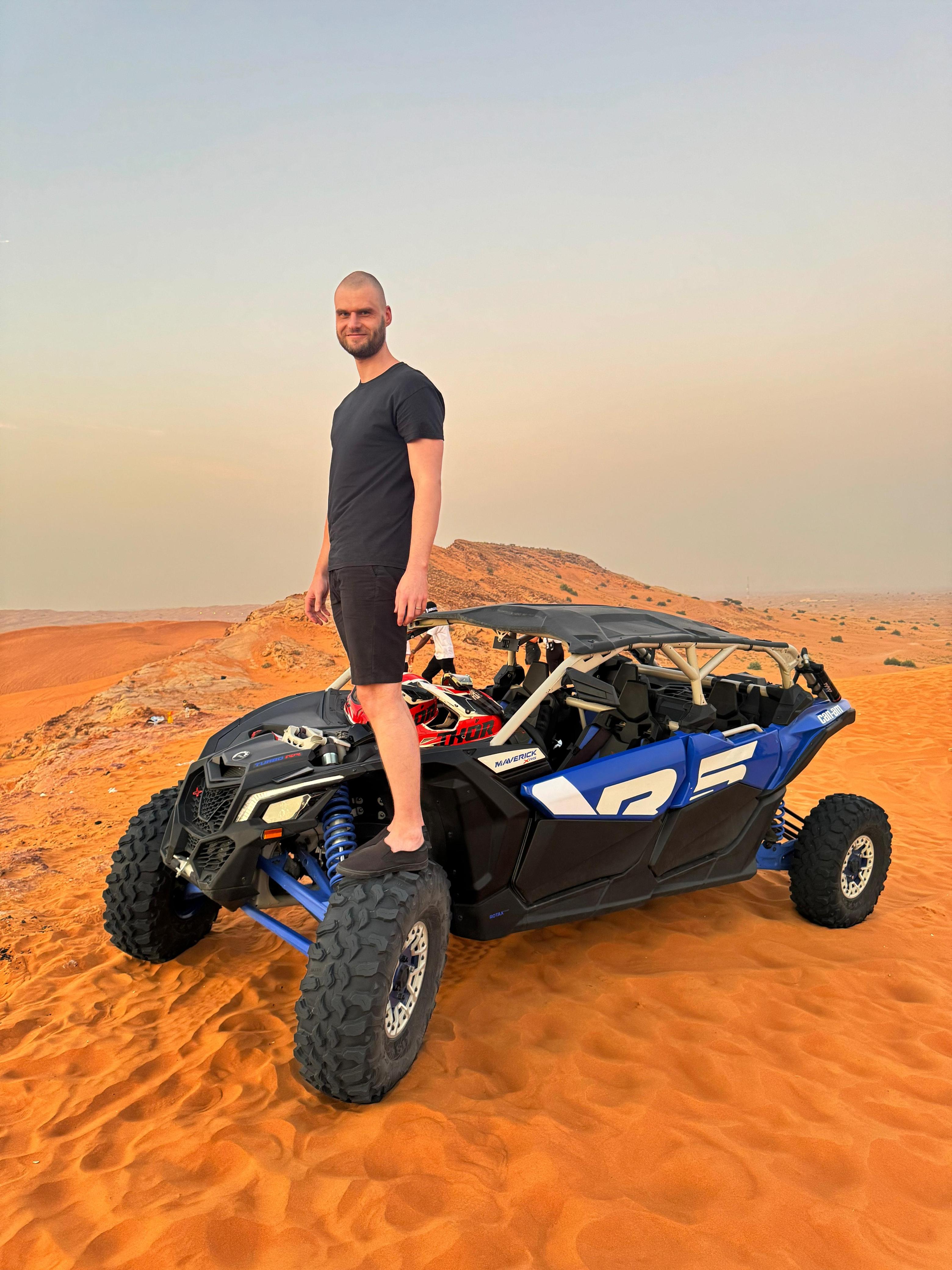 Dubai dune buggy tours